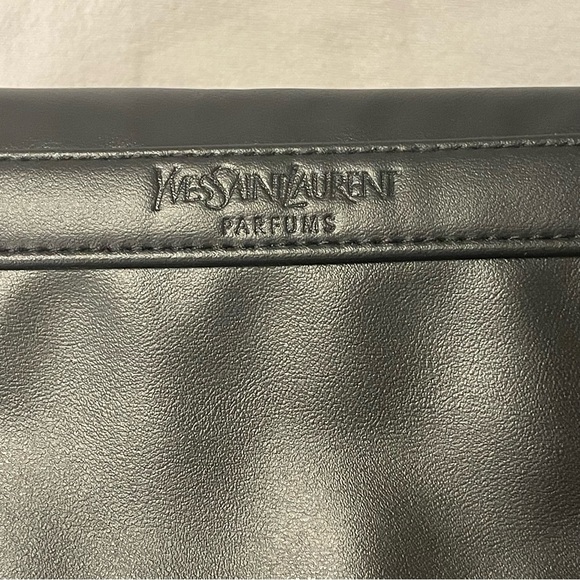 YVES SAINT LAURENT Parfums Prestige Men Pouch in Black Noir - Picture 5 of 6
